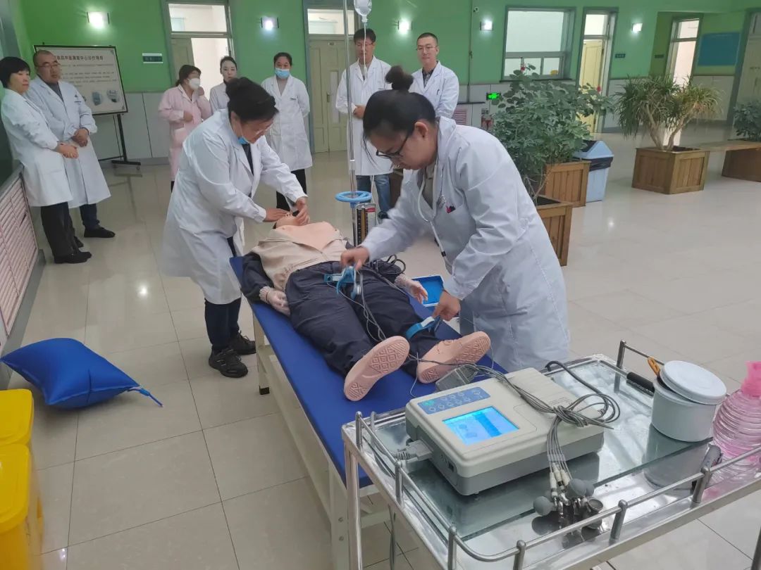 哈尔滨师范大学产业处校医院开展心肺复苏术演练 提升急救能力 —黑龙江站—教育在线